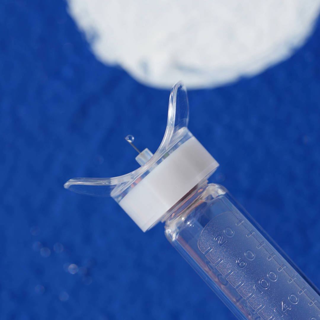Steady Shot small attached to a 4mm insulin pen needle, designed to ease diabetes injections. Helps with accurate site rotation, minimizing injection discomfort, and promoting effective insulin absorption.