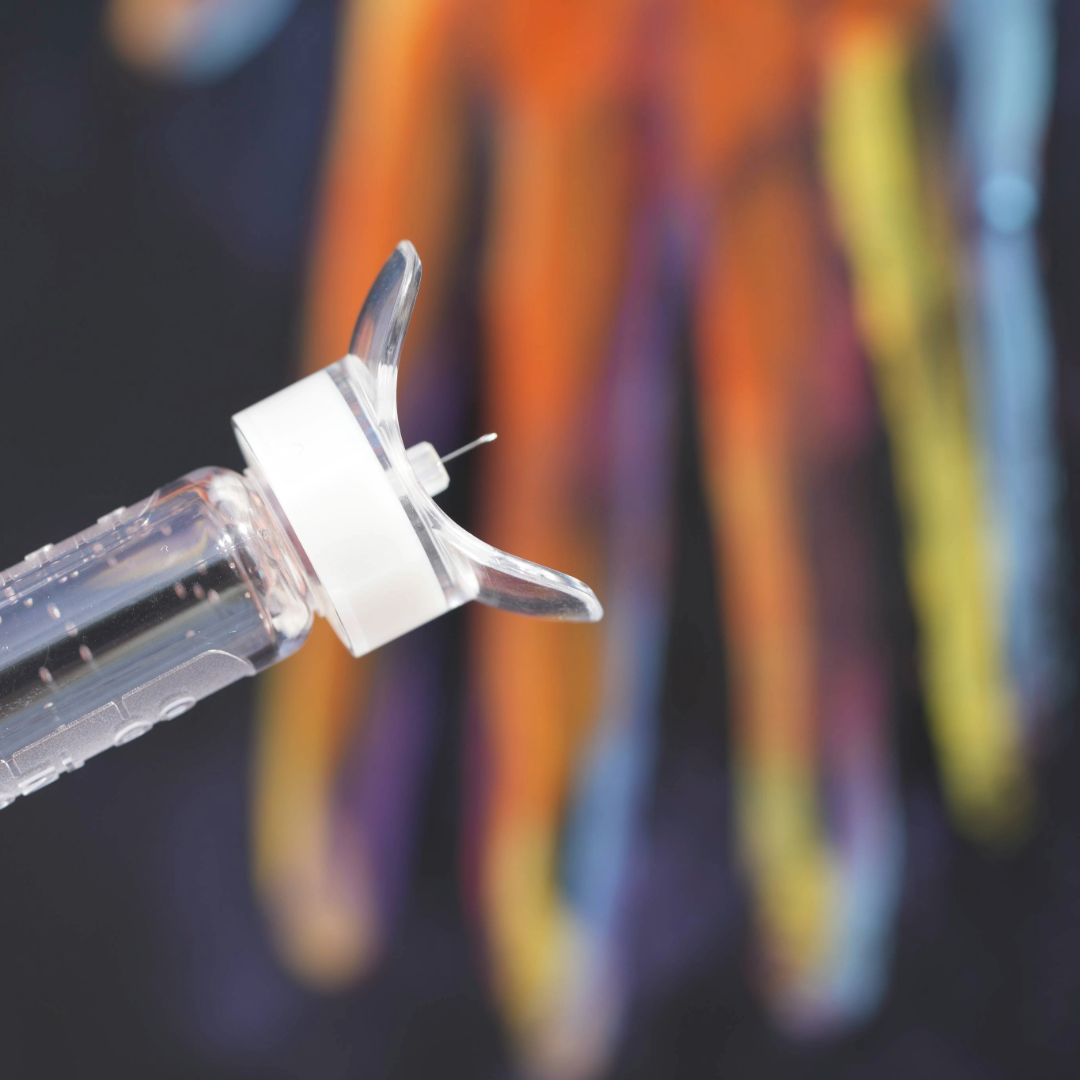 Steady Shot attached to a 4mm pen needle, providing a helping hand for diabetics. A reusable tool designed to simplify injection site rotation, enhance comfort, and improve diabetes management.